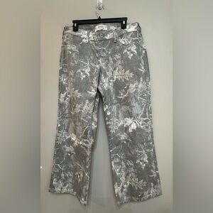 Hollister Curvy Lowrise Baggy Camo Jeans Size 8s/29s NWT